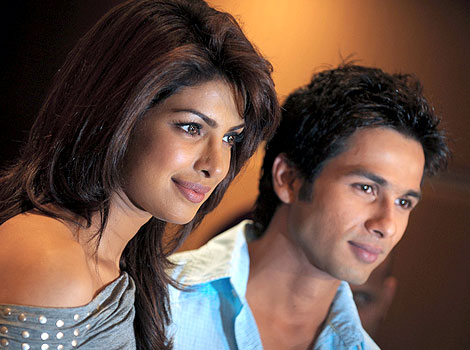 Shah Rukh Khan or Shahid Kapoor, Who made it to Priyanka Chopra’s dating record